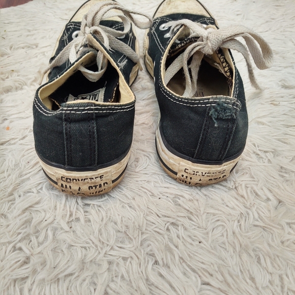 Well Worn Converse All Star Chuck Taylor Low Tops Black - Picture 4 of 5